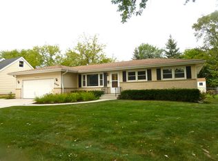 543 Longview Dr, Antioch, IL 60002