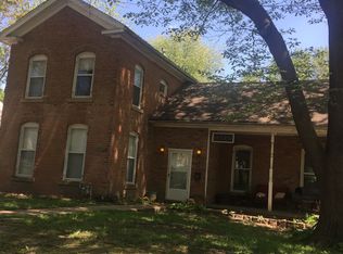 1125 3rd Ave, Leavenworth, KS 66048