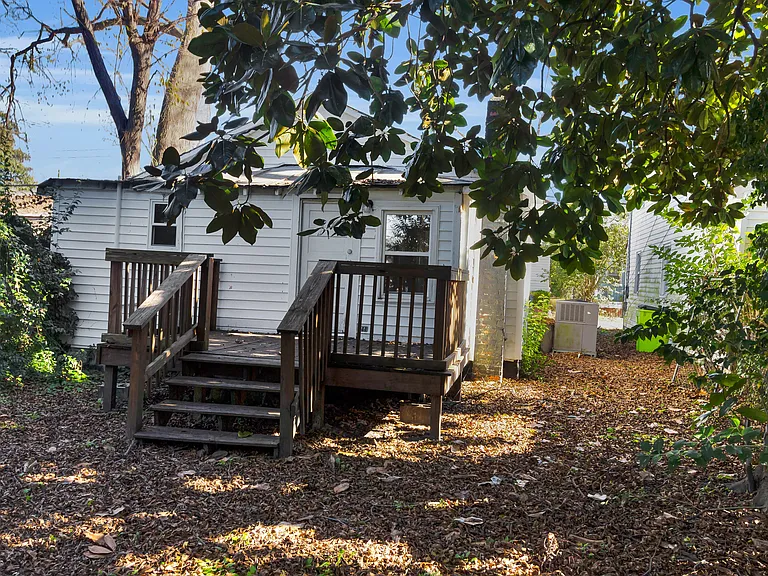 607 1st Ave — Photo 23
