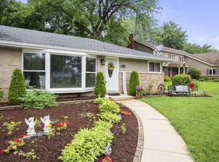 4S614 Karns Rd, Naperville, IL 60563