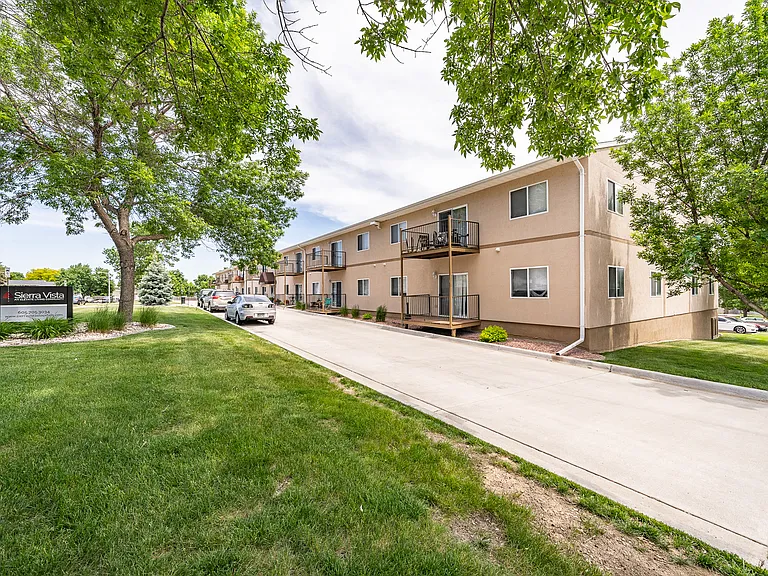 Sierra Vista Apartments — Photo 7