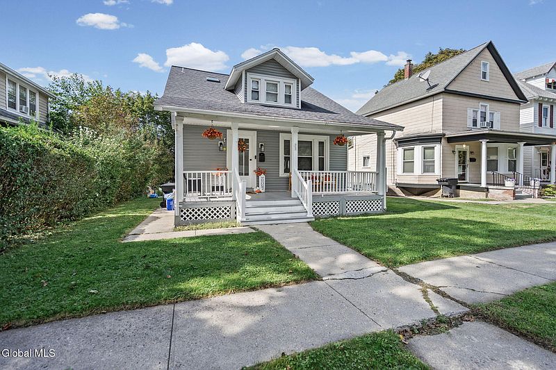 3rd image of 869 7th Avenue