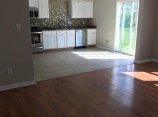 1147 Topp Creek Dr, Indianapolis, IN 46214