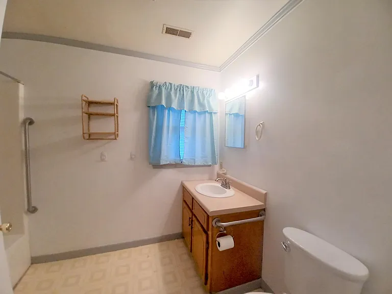 803 King St — Photo 4