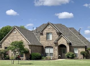 21 NW Sandy Trail Ln, Lawton, OK 73505