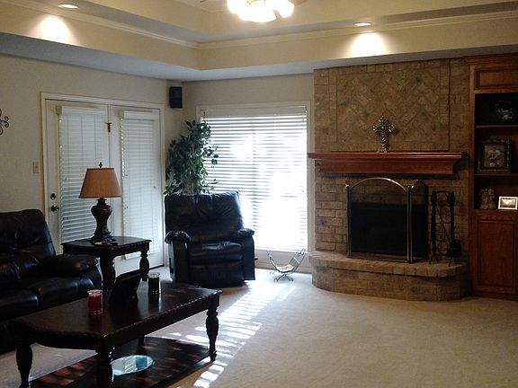 5th image of 2315 Park Wood Dr