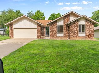 901 N Dabney Street, Nixa, MO 65714