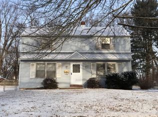 138 Woodlawn Rd, Warminster, PA 18974