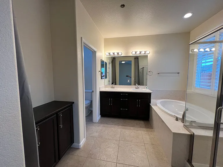1484 Rock Springs Ave — Photo 23