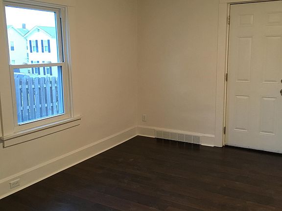 5th image of 1503 Poplar St S