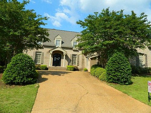 1st image of 2814 Lake Cove Cir