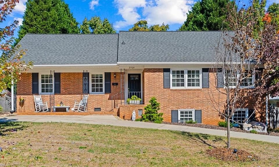 1st image of 2904 New Hanover Dr