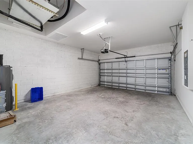 5358 NW 48th Pl — Photo 33