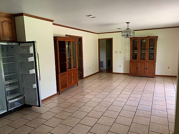 Open kitchen family room 