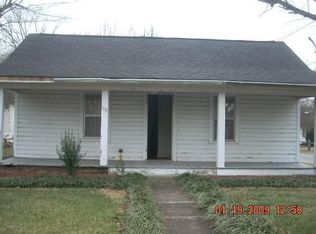 119 Hickory St, Mount Airy, NC 27030