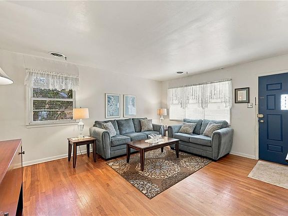 5th image of 414 Tryon St