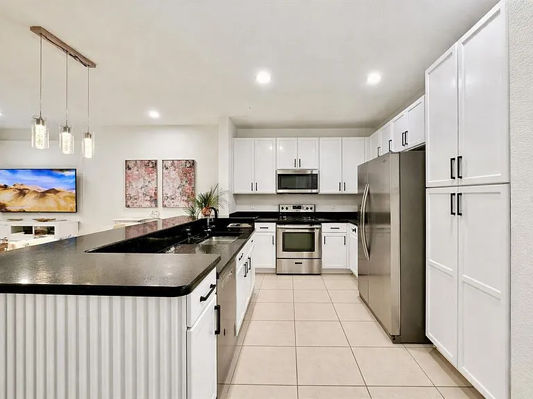 8458 Kelsall Dr — Photo 11