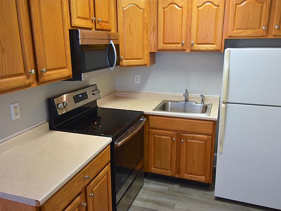 3rd image of 1311 W 13th St #3
