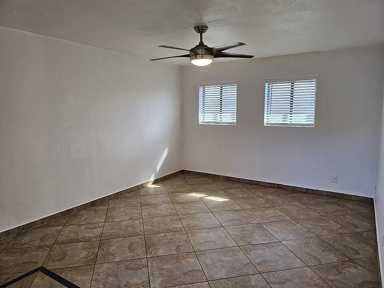 4003 E Moreland St #2 — Photo 4