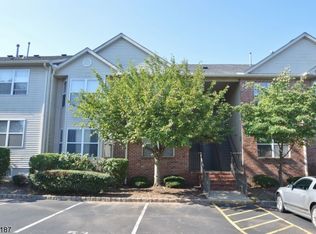 25 Katie Ct, East Hanover, NJ 07936