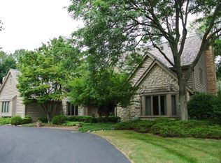 1975 Derrin Ln, Brookfield, WI 53045