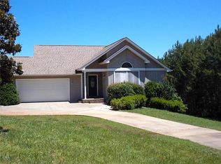 111 Fairway Ln, Westminster, SC 29693