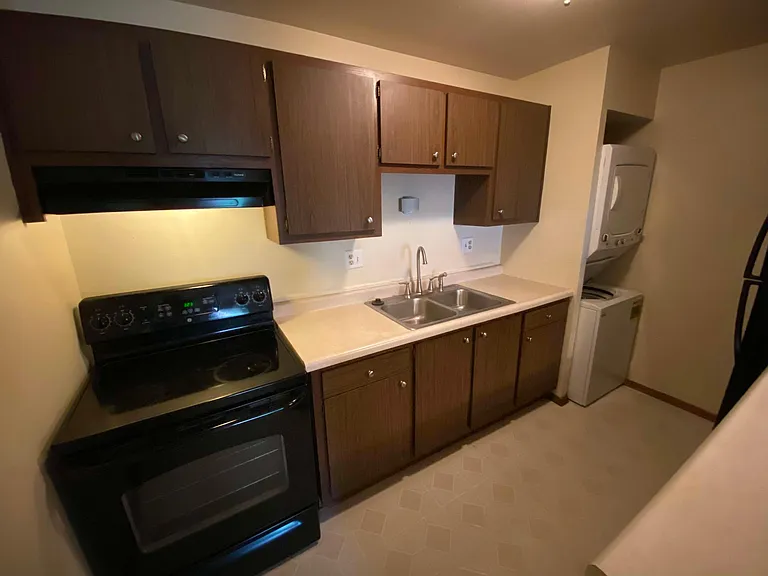1453 S Carriage Ln — Photo 6