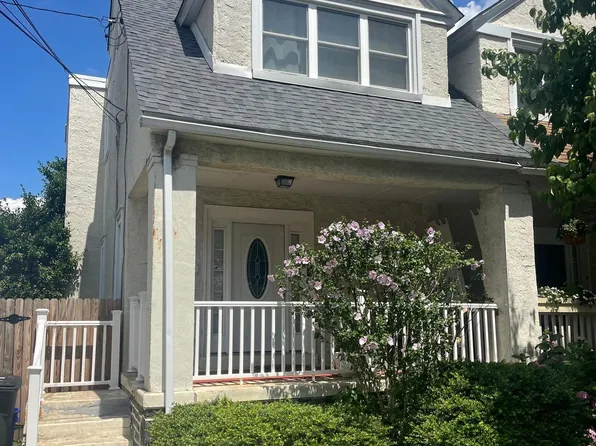1131 Roosevelt Dr, Havertown, PA 19083