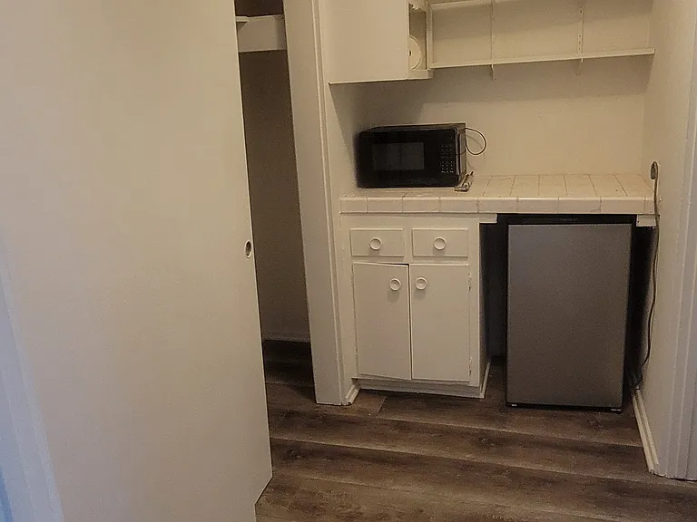 10419 Regent St #4 — Photo 6