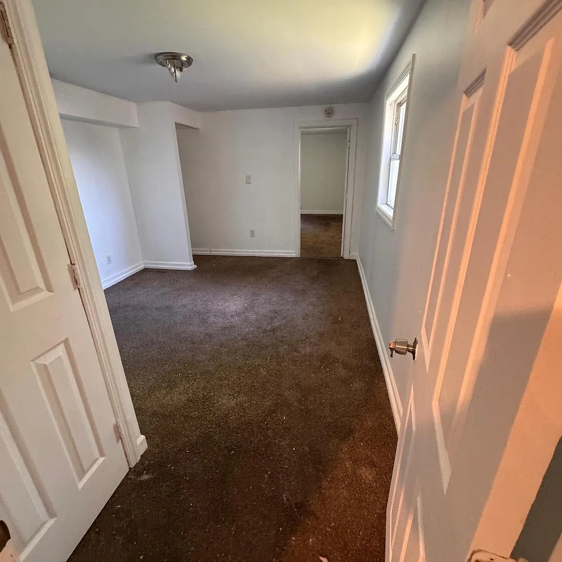 3 bed, 1.0 bath, $1,800 — Photo 4