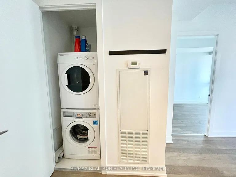 7 Grenville St #2601 — Photo 10