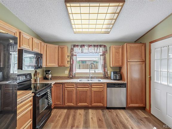 3rd image of 208 Madison Drive