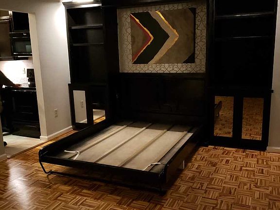 3rd image of 32 Peachtree St NW APT 902