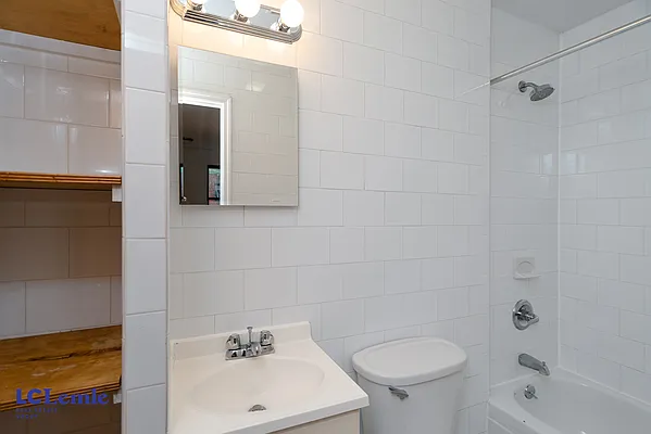 Rented by LC Lemle Real Estate Group | media 17