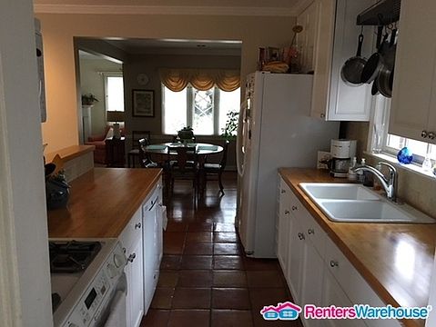3rd image of 2274 Melante Dr NE
