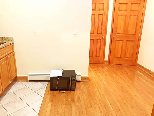 Rented by NY Space Finders Inc. | media 10