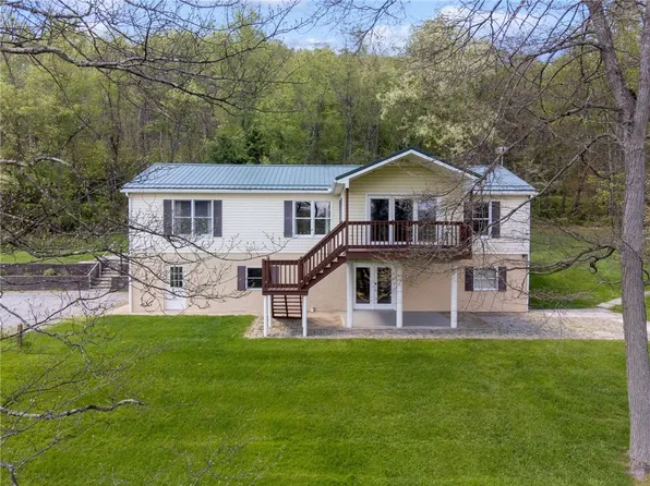 309 E High St, Robinson, PA 15949