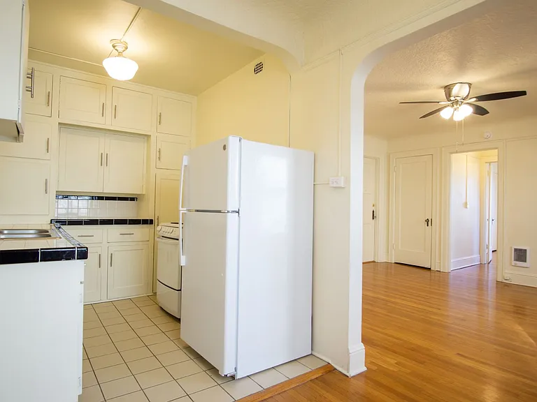 1944 NW Johnson St #301 — Photo 1