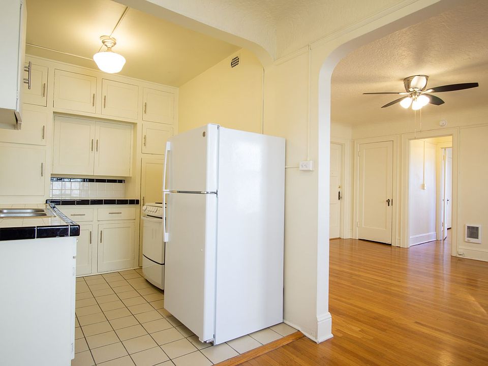 1st image of 1944 NW Johnson St #301