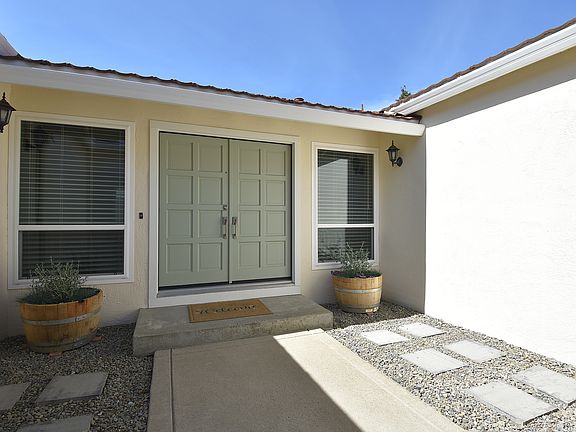 2nd image of 11392 Cresta Ln