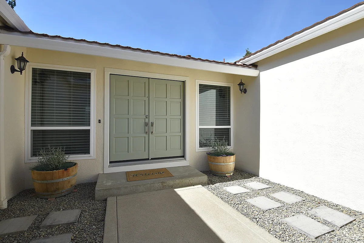 Building Photo - 11392 Cresta Ln