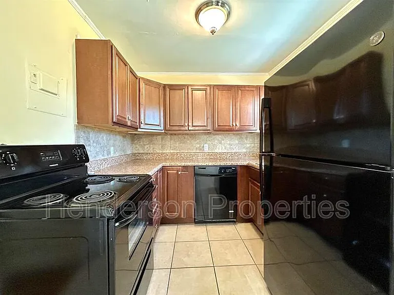 1526 Landis Ave — Photo 7