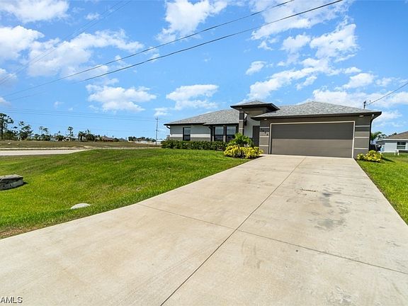 2nd image of 3804 NE 10th Pl