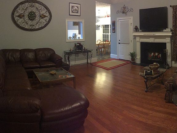 3rd image of 6213 Green Mountain Ln