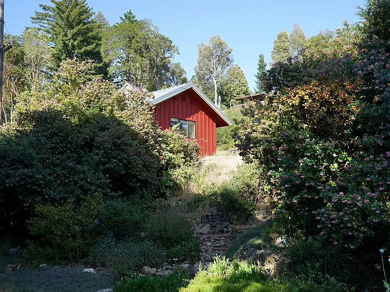 Westport Ln — Photo 2