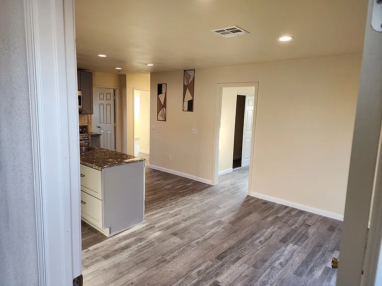 1222 W 90th St #1/2-A — Photo 4