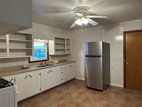 5th image of 206 Saint Paul St