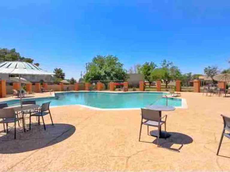 8205 E Rovey Ave — Photo 19