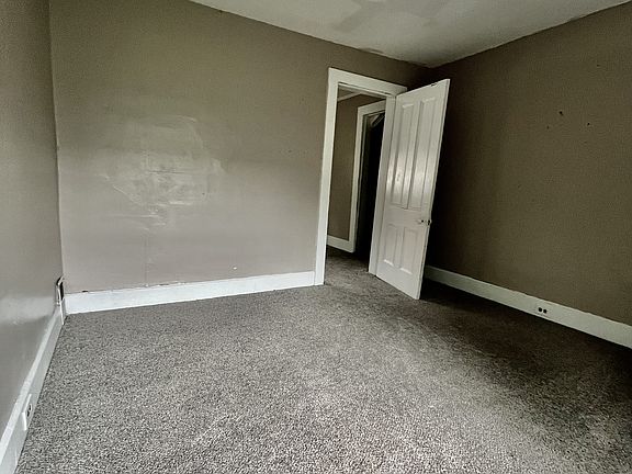 4th image of 412 N Martin St