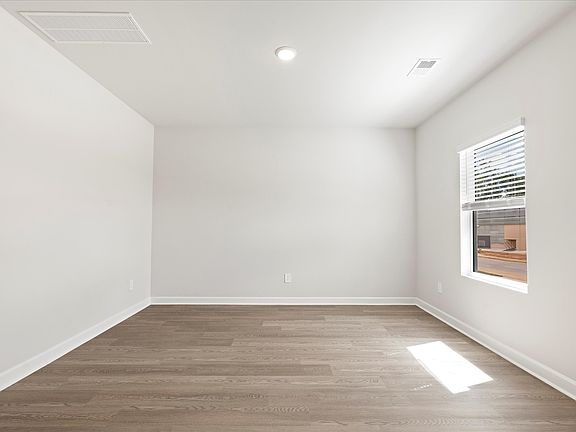 Welcome to the Brentwood floorplan at Holland Park.